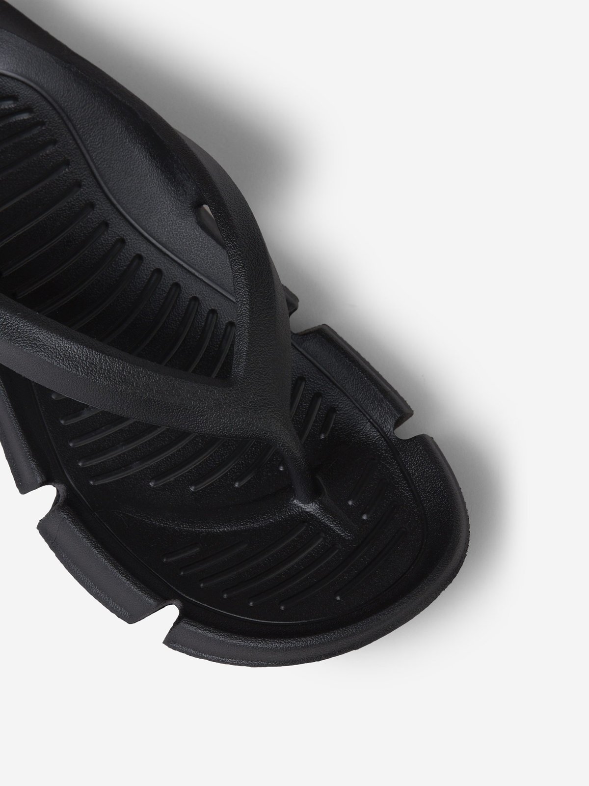 Balenciaga Mold Thong Sandals – Cettire