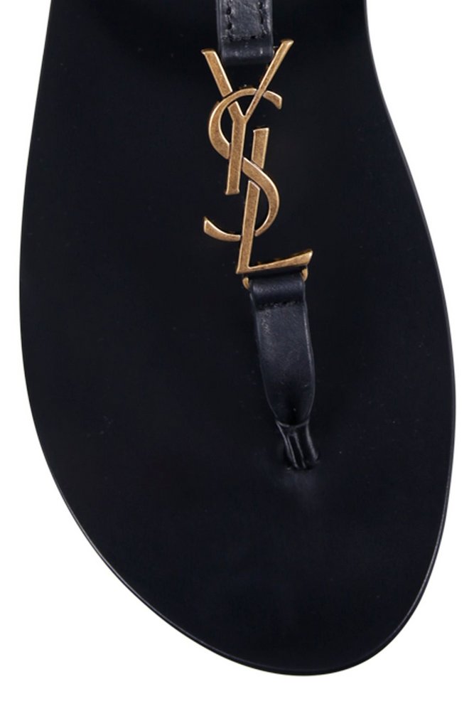 SAINT LAURENT サンローラン カサンドル ロゴ プラーク スライド CASSANDRE slides in smooth leather | Saint Laurent | YSL US