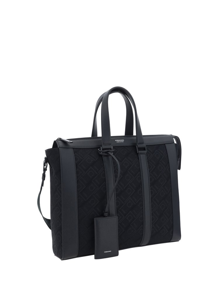 FERRAGAMO 13C656767123004 関税送料込 547da0cc077f87a9d6fdd82ac639a5