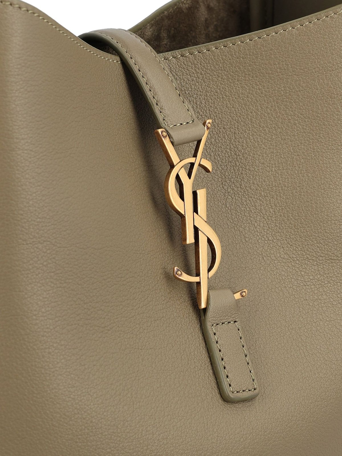 Saint Laurent Le 5 À 7 Logo Plaque Shoulder Bag