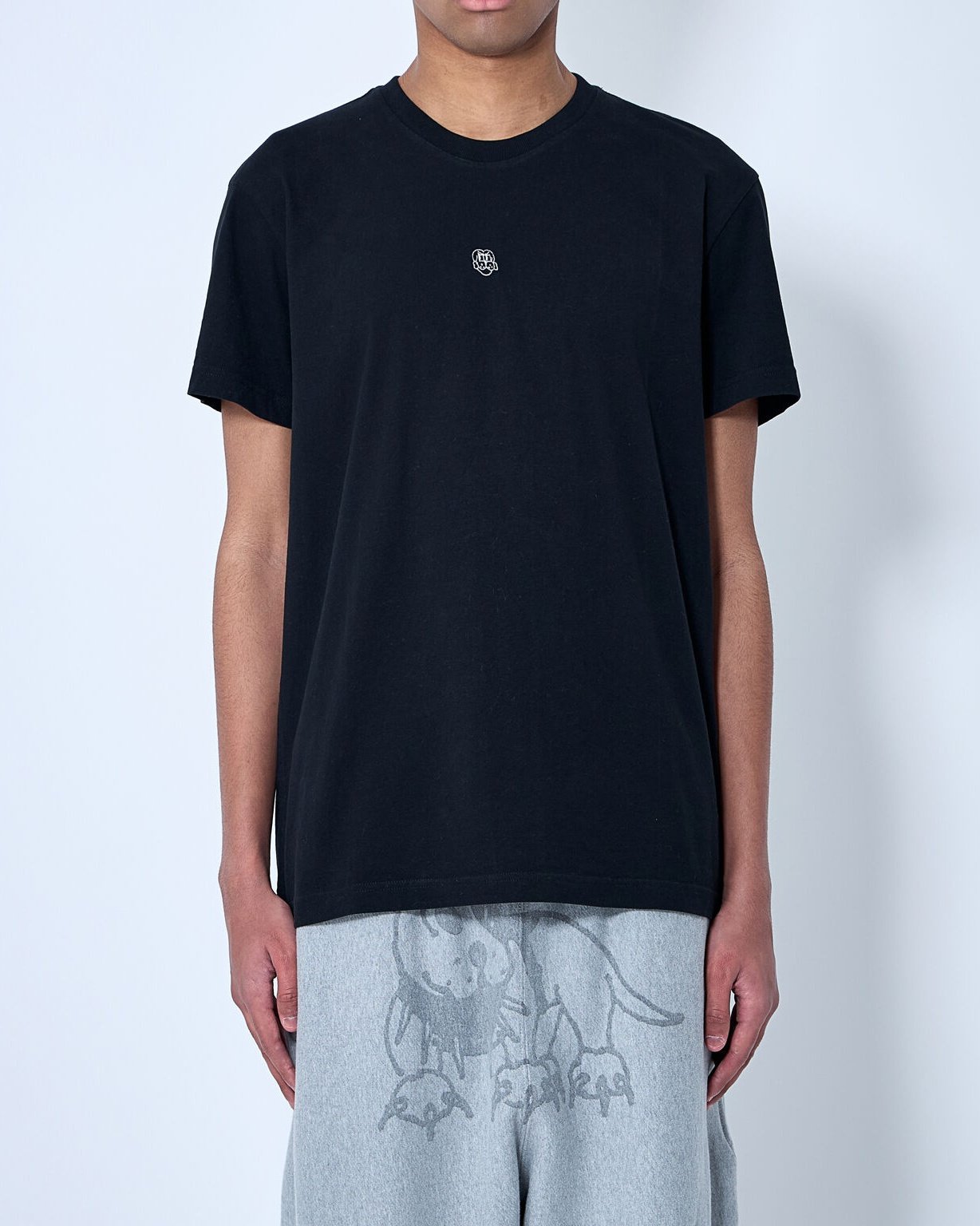 チト ロゴ グラフィック Tシャツ