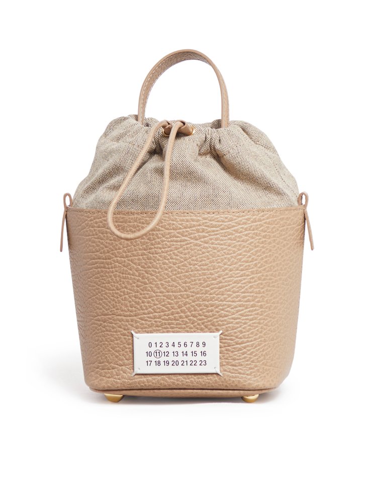 ＊人気＊ Maison Margiela   5AC 巾着バケットバッグ Maison Margiela】5AC 巾着バケットバッグ☆SALE中♪ (Maison