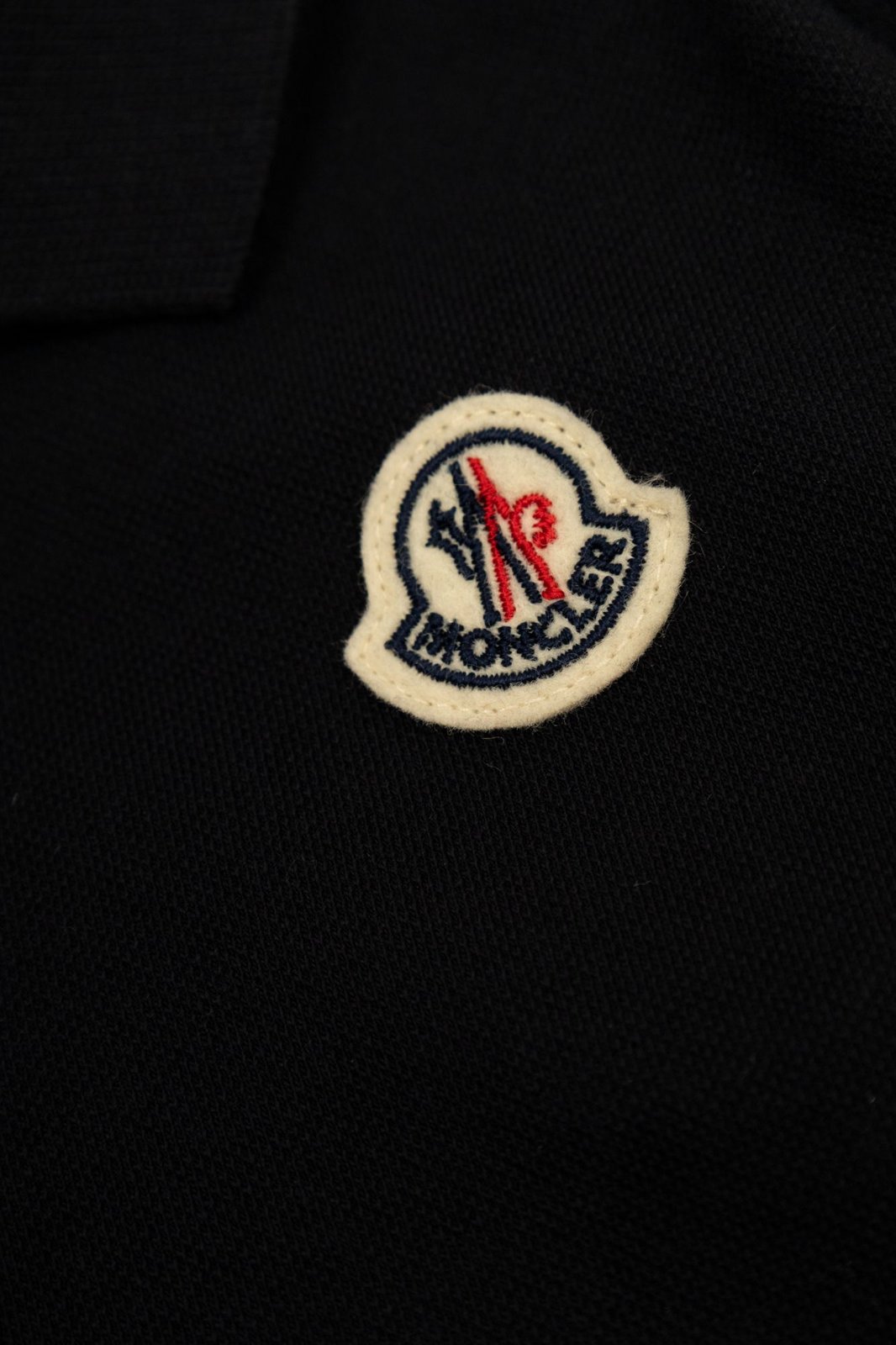 Moncler Enfant Logo Patch Long-Sleeved Polo Shirt