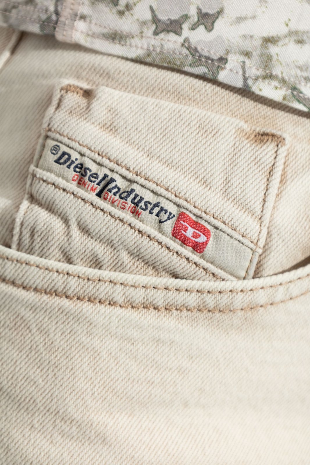 Diesel 1978 D-Akemi L32 Jeans