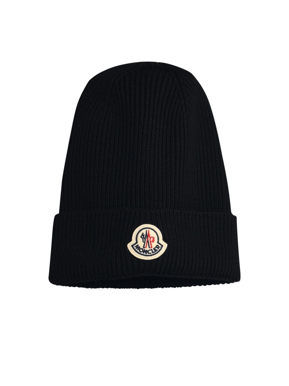 Moncler Logo Patch Knitted Beanie