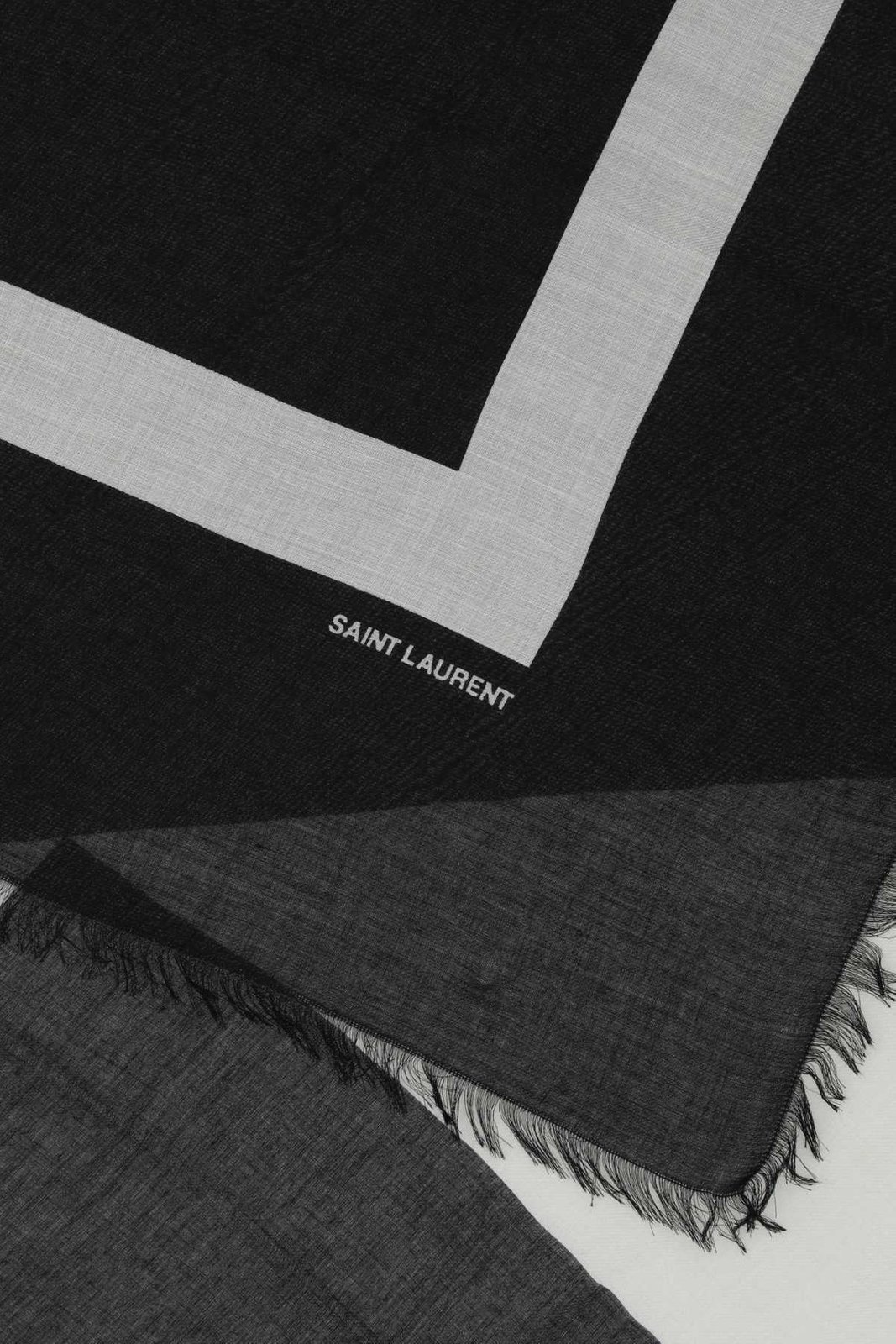 スカーフ Saint Laurent SCARF (7338033Y668 2560) スカーフ Saint Laurent SCARF (7338033Y668 2560) Saint