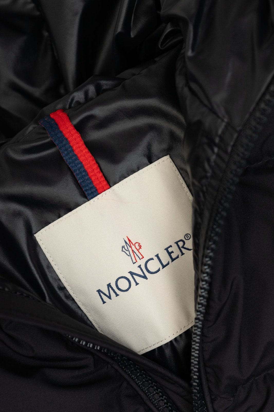 Moncler Enfant Taidu Hooded Down Jacket