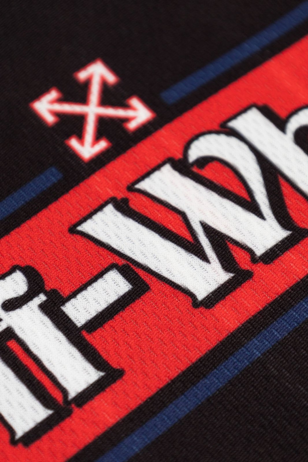 Off-White Kids Logo Printed V-Neck T-Shirt