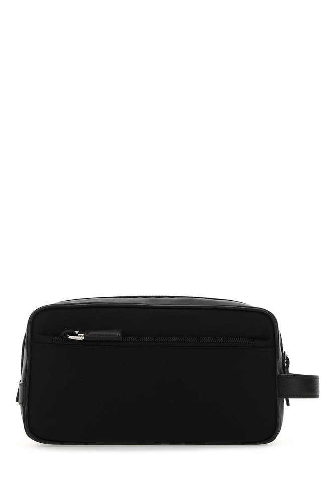 残りわずか!EXPRESS便可◎NO.1ロングセラー PRADA/プラダ 1ML108 Prada Logo Plaque Travel Pouch – Cettire